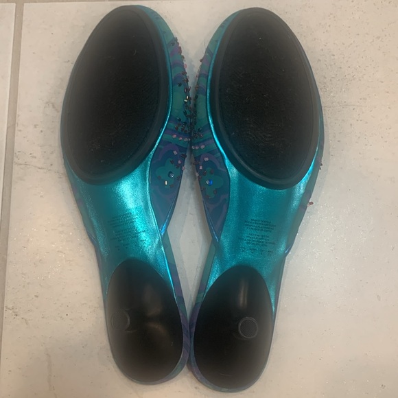 Retro Unlisted by Kenneth Cole slip on Kitten Heels. Woman’s size 10. - Picture 5 of 7